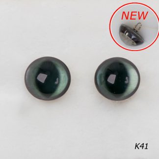 Стеклянные, кошачьи глазки темно-зеленого цвета